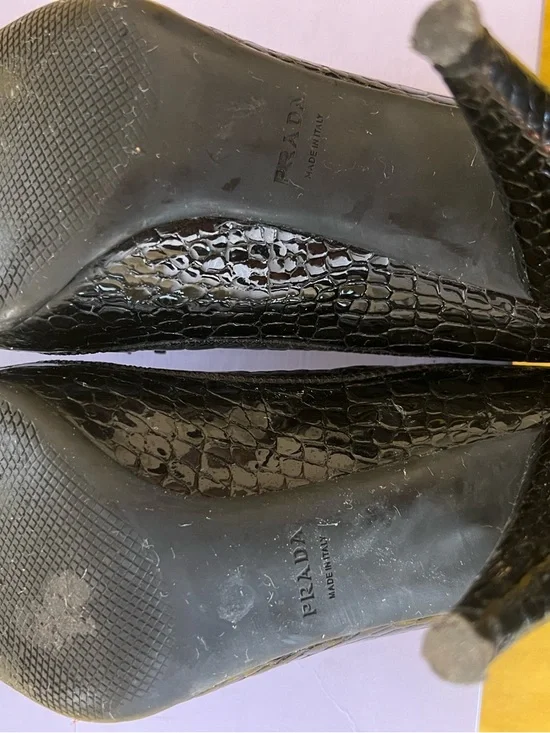 Prada Black Croc-Embossed Patent Leather Pointed Pumps - Picture 7 of 7